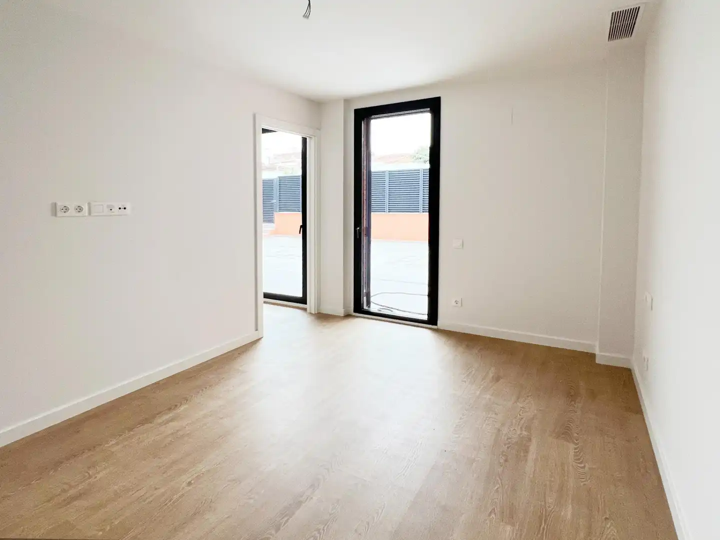 Planta baixa en venda en Sabadell amb Calefacció, Terrassa i Piscina comunitària