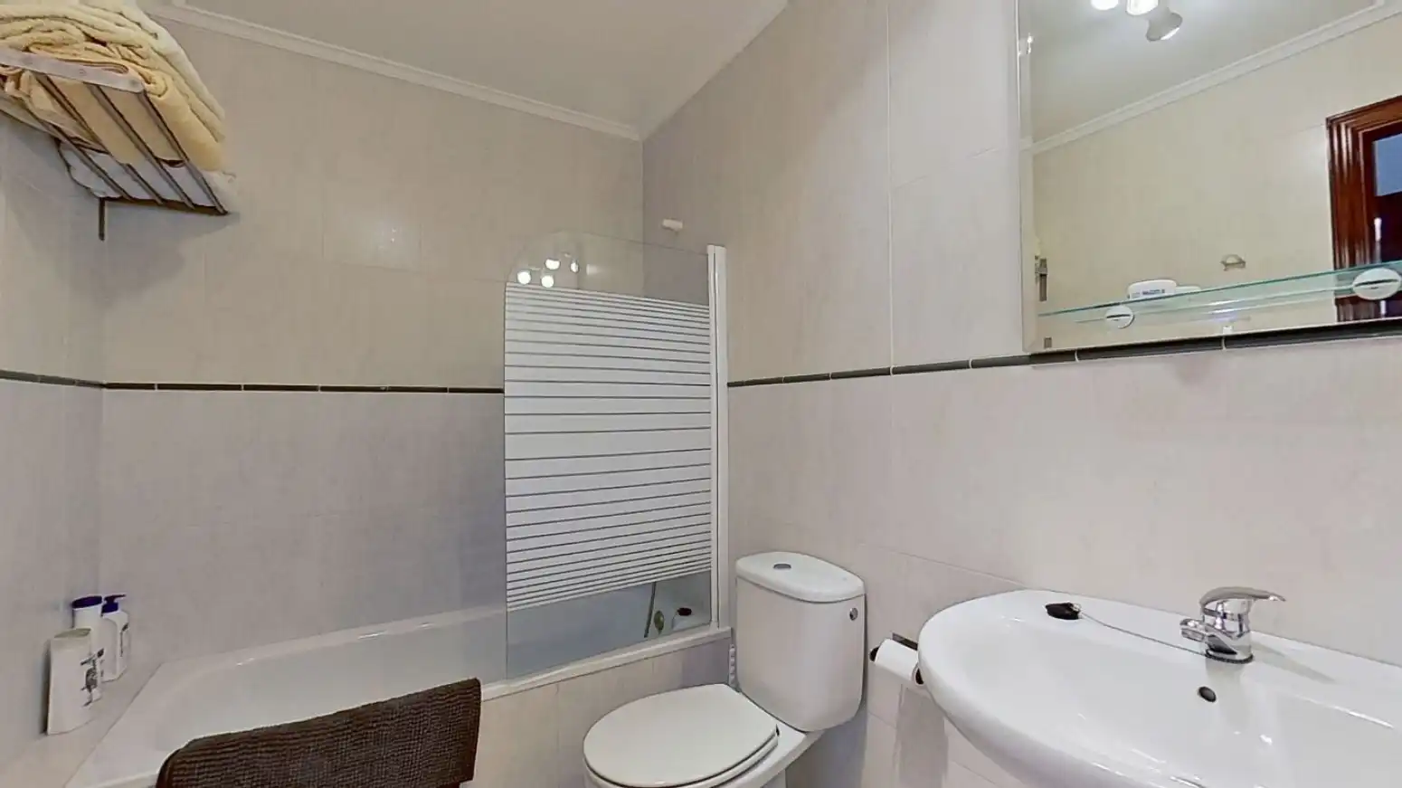 Bathroom of Flat for sale in Miengo  with Heating and Furnished
