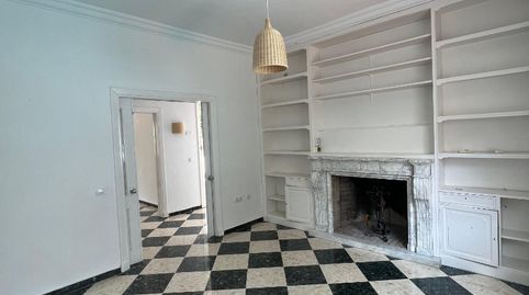 Foto 4 von Haus oder Chalet zur Miete in Calle de San Antonio María Claret, Sector Sur - La Palmera - Reina Mercedes, Sevilla Capital