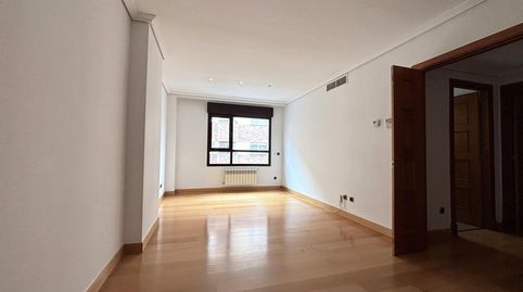 Foto 2 de Piso de alquiler en Calle Ponzano, Ríos Rosas - Nuevos Ministerios, Madrid Capital