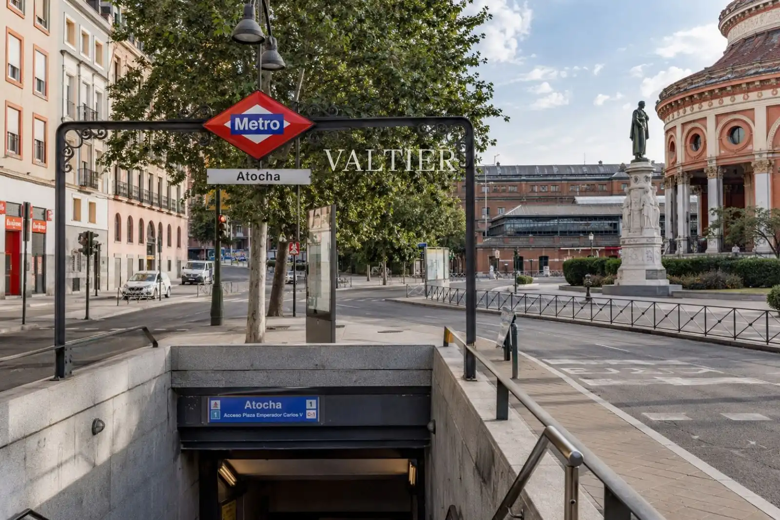 Exterior view of Flat for rent in Madrid  with Air Conditioner, Terrace and Furnished