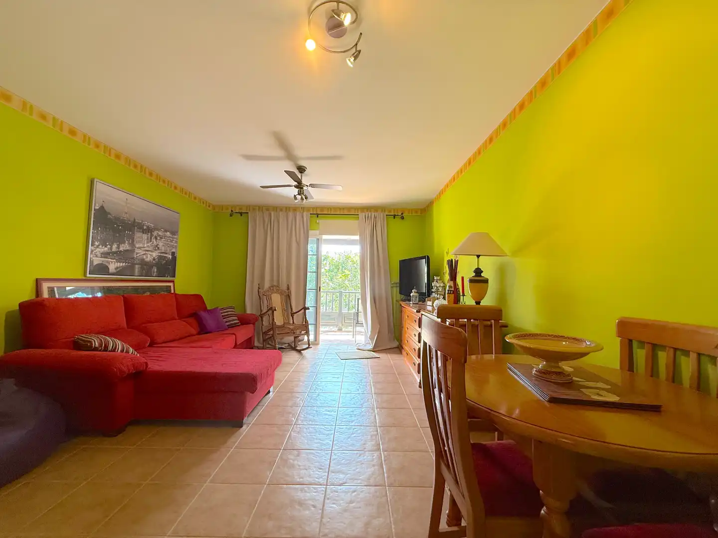 Sala de estar de Piso en venta en San Miguel de Abona con Terraza, Trastero y Amueblado