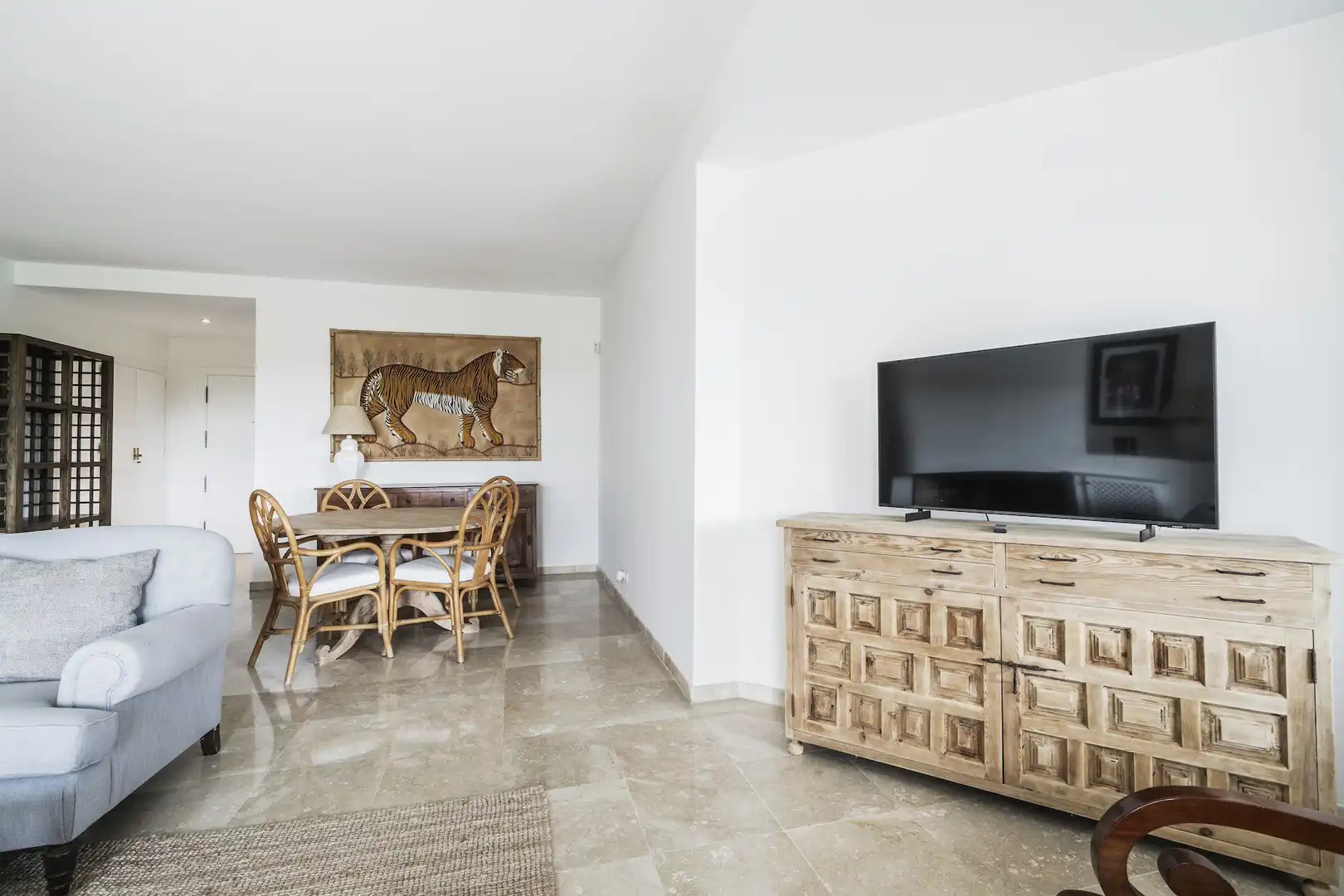 Sala d'estar de Apartament de lloguer en Marbella amb Aire condicionat, Terrassa i Moblat