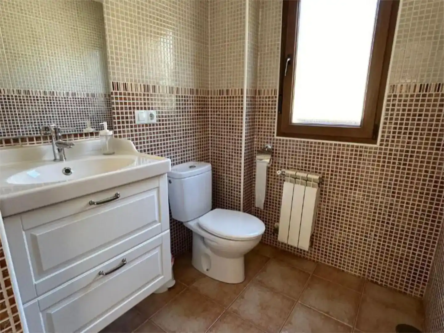 Bathroom of Detached homes for rent in Valdáliga, Cantabria