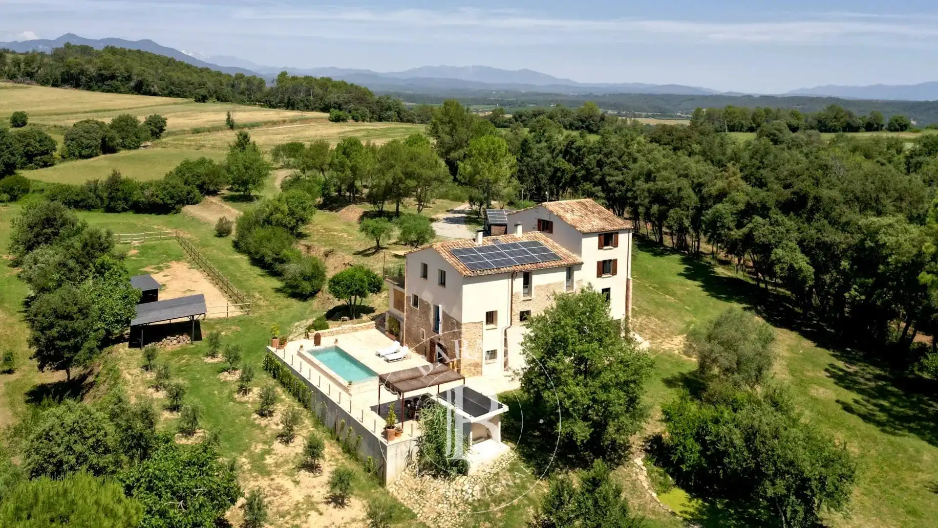Vista exterior de Finca rústica en venta en Esponellà con Calefacción, Piscina y Amueblado