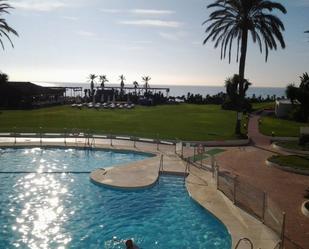 Piscina de Casa adosada en venda en Estepona amb Terrassa, Moblat i Internet