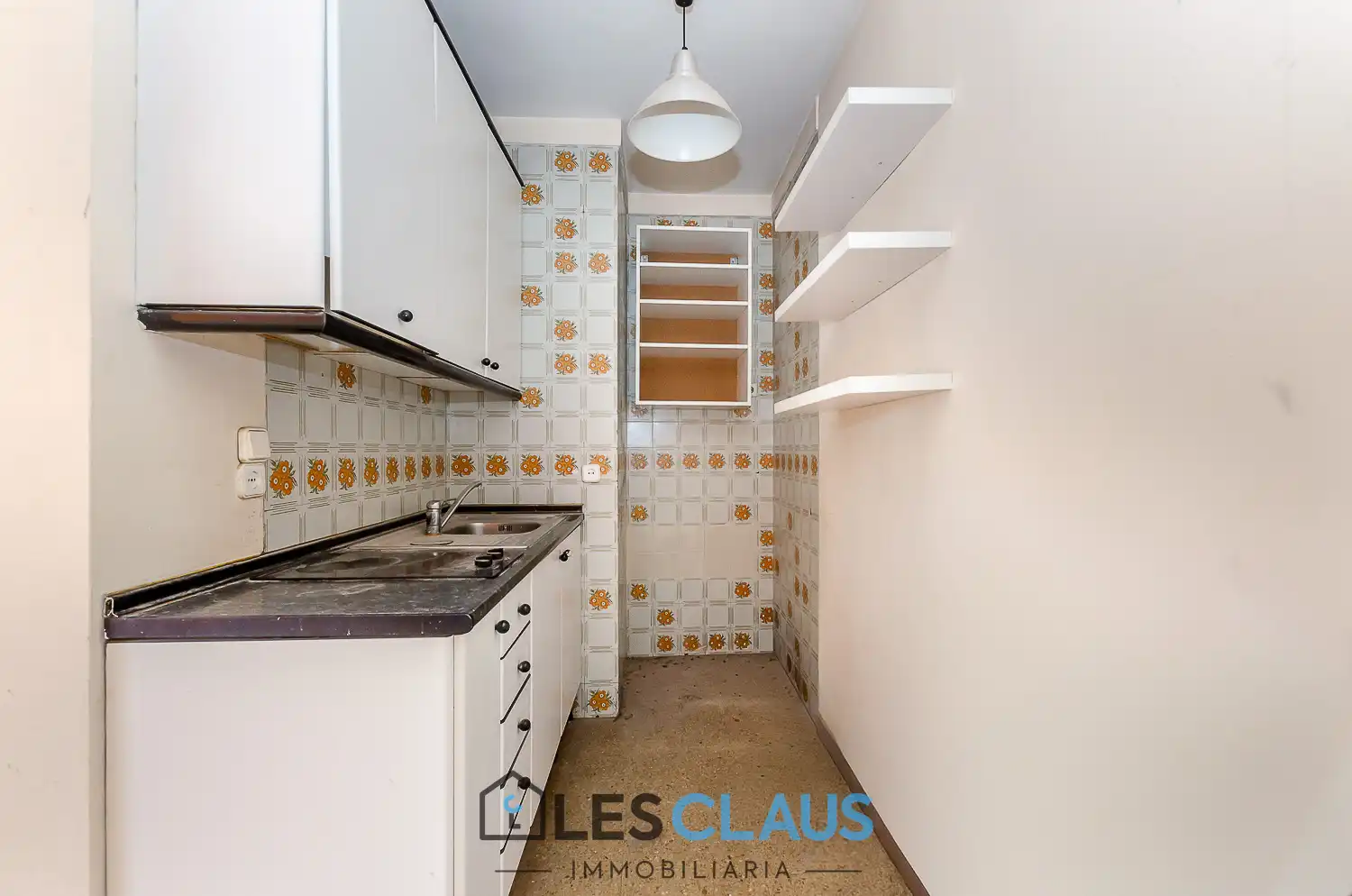 Küche von Dachboden zum Verkauf in Barcelona mit Terrasse