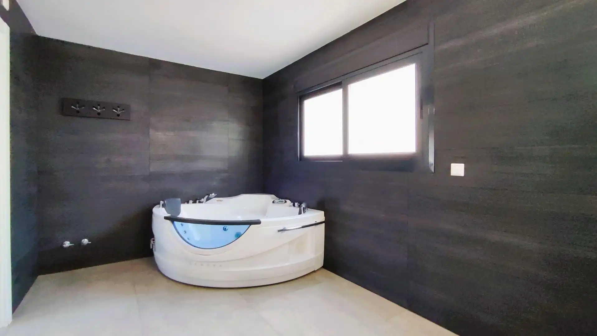 Bany de Casa o xalet en venda en Calpe / Calp amb Aire condicionat, Jardí privat i Terrassa