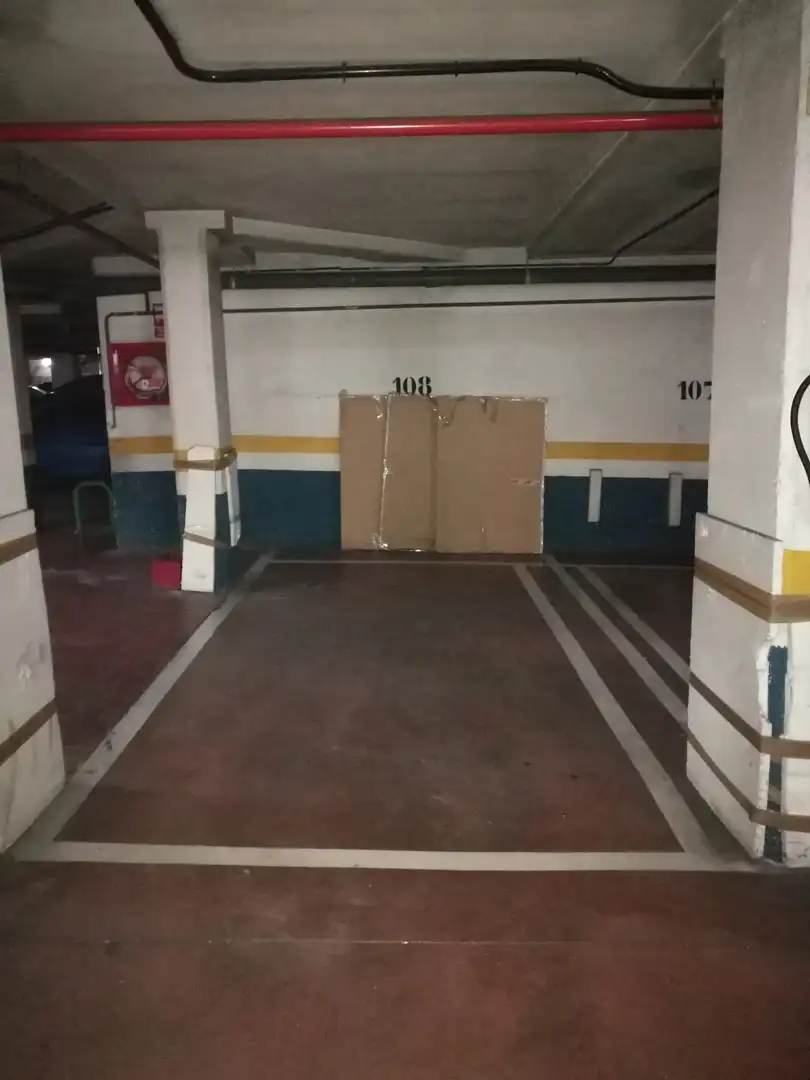 Parking de Piso de alquiler en Pinto con Trastero, Amueblado y Horno