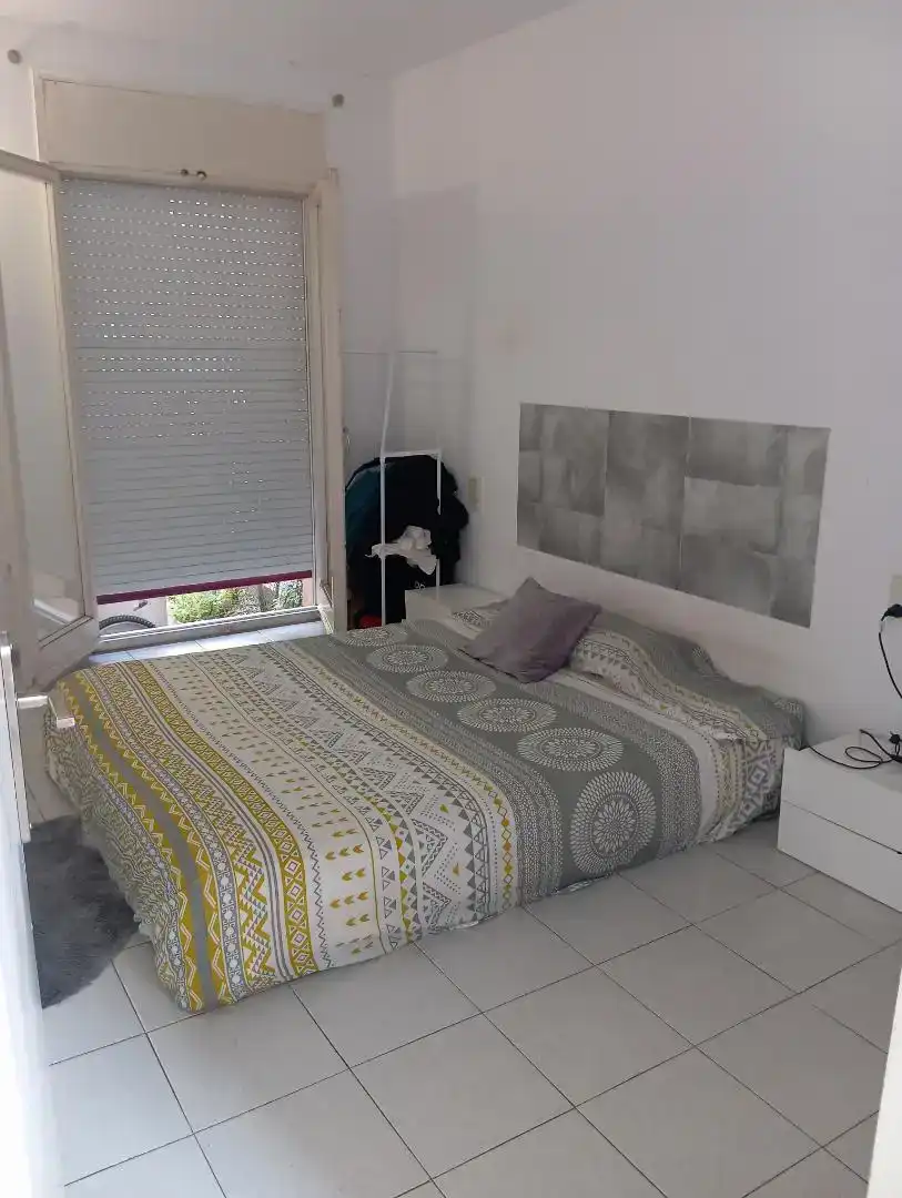 Dormitori de Casa adosada en venda en Besalú amb Traster
