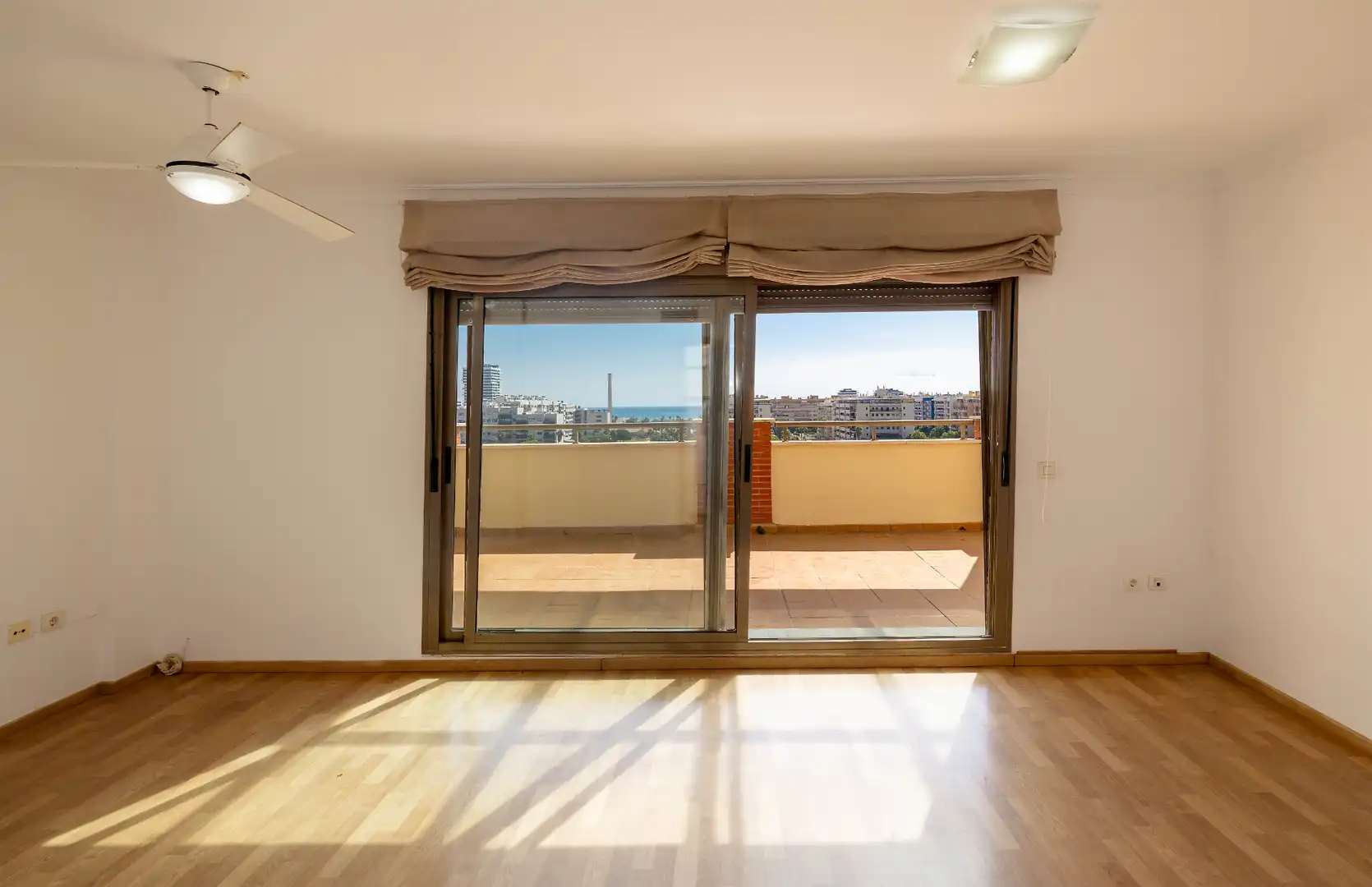 Dormitori de Àtic en venda en Málaga amb Aire condicionat, Calefacció i Terrassa