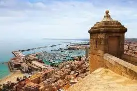 Vista exterior de Àtic en venda en Alicante / Alacant amb Terrassa, Balcó i Piscina comunitària