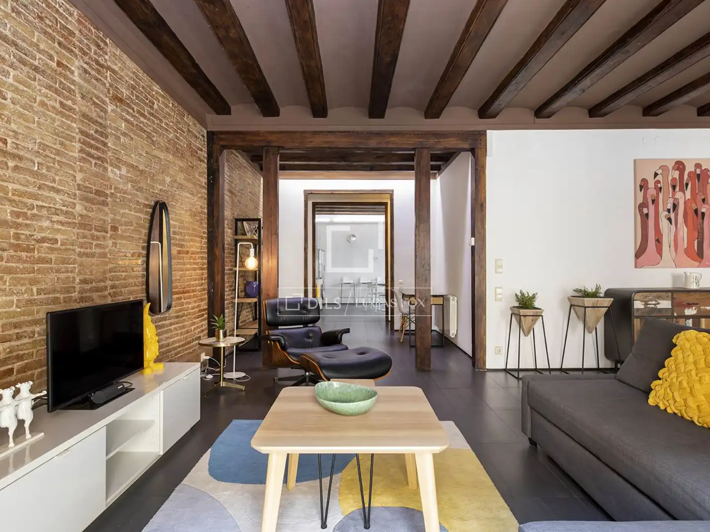 Sala d'estar de Pis en venda en Barcelona amb Aire condicionat i Balcó