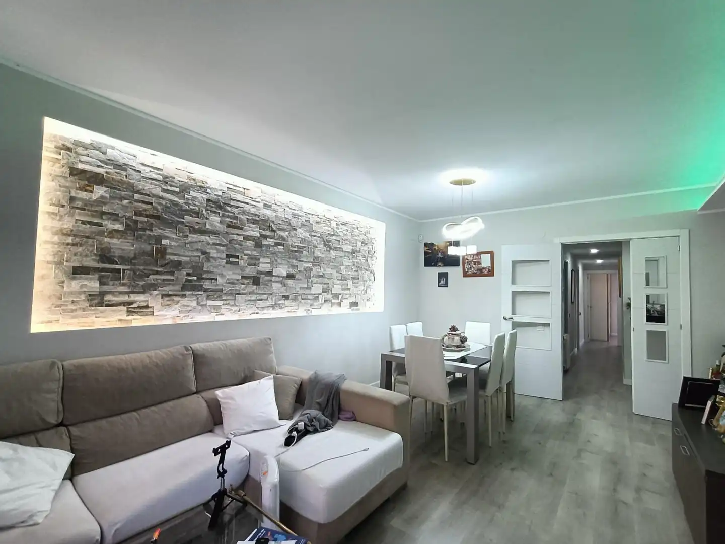 Sala de estar de Piso en venta en Malgrat de Mar con Parquet, Terraza y Balcón