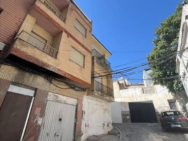 Adossat en venda a DE LA IGLESIA