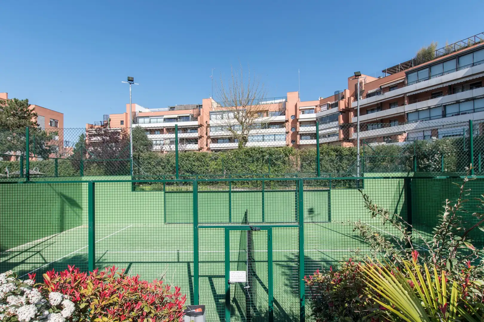 Terrassa de Pis en venda en La Moraleja amb Aire condicionat, Calefacció i Jardí privat