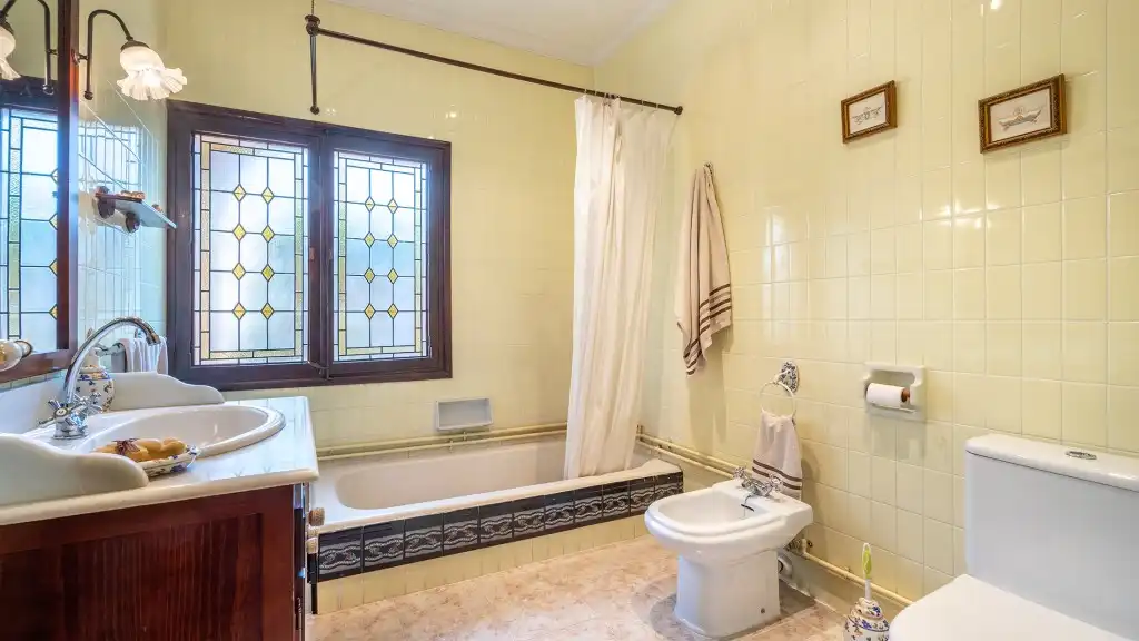 Bathroom of Houses for sale in  Palma de Mallorca  with Air Conditioner, Private garden and Terrace