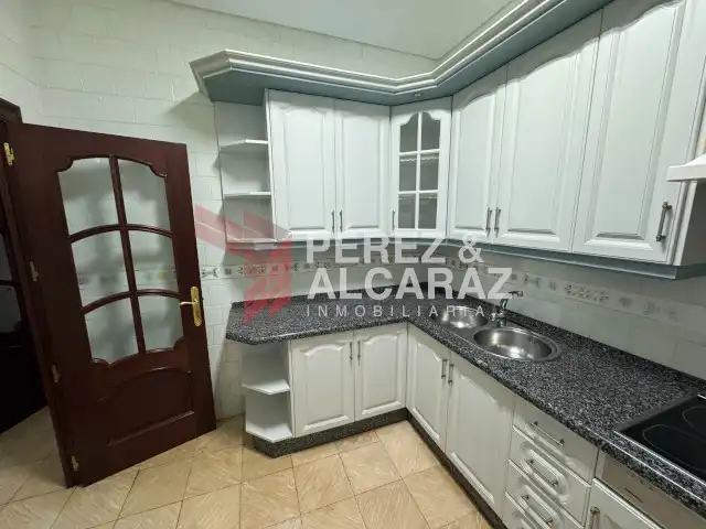 Kitchen of Flat for sale in Palma del Río  with Terrace and Balcony