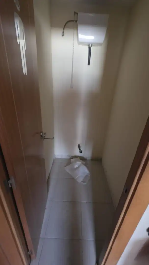 Habitación de Local en venta en Zaragoza