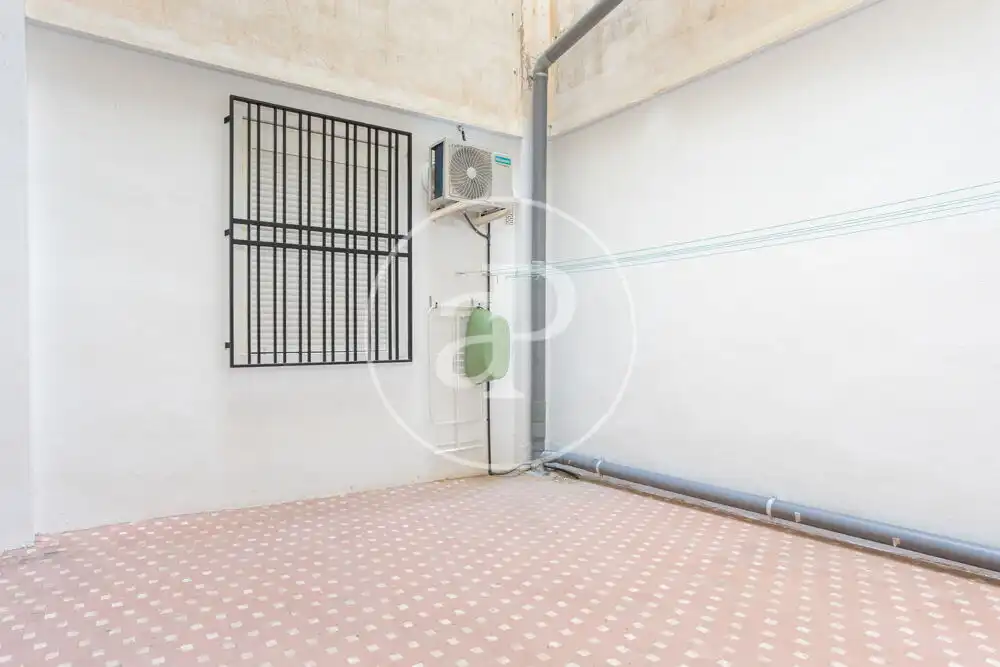 Wohnung zur Miete in Valencia mit Klimaanlage, Heizung und Terrasse