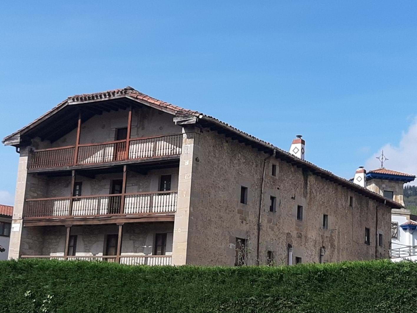 Vista exterior de Casa o xalet en venda en Trucios-Turtzioz amb Traster, Moblat i Balcó
