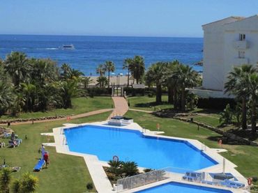 Apartament amb piscina en venda a Calle los Granados 5