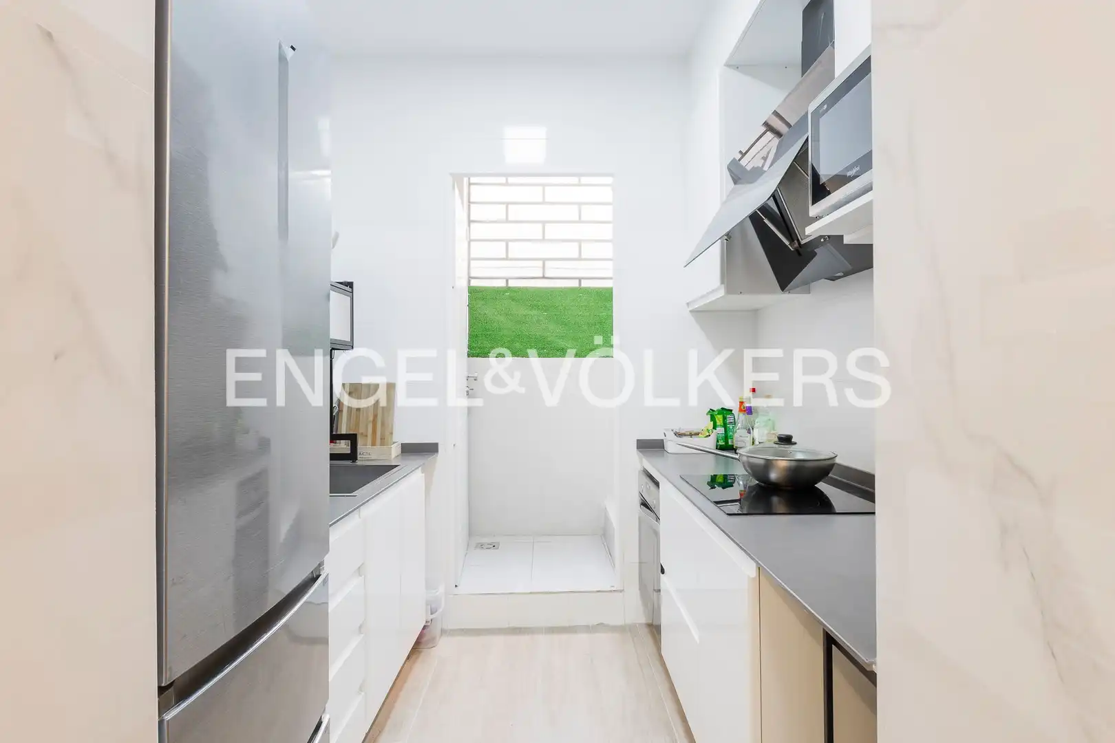 Cuina de Casa o xalet en venda en Barcelona amb Aire condicionat, Calefacció i Terrassa