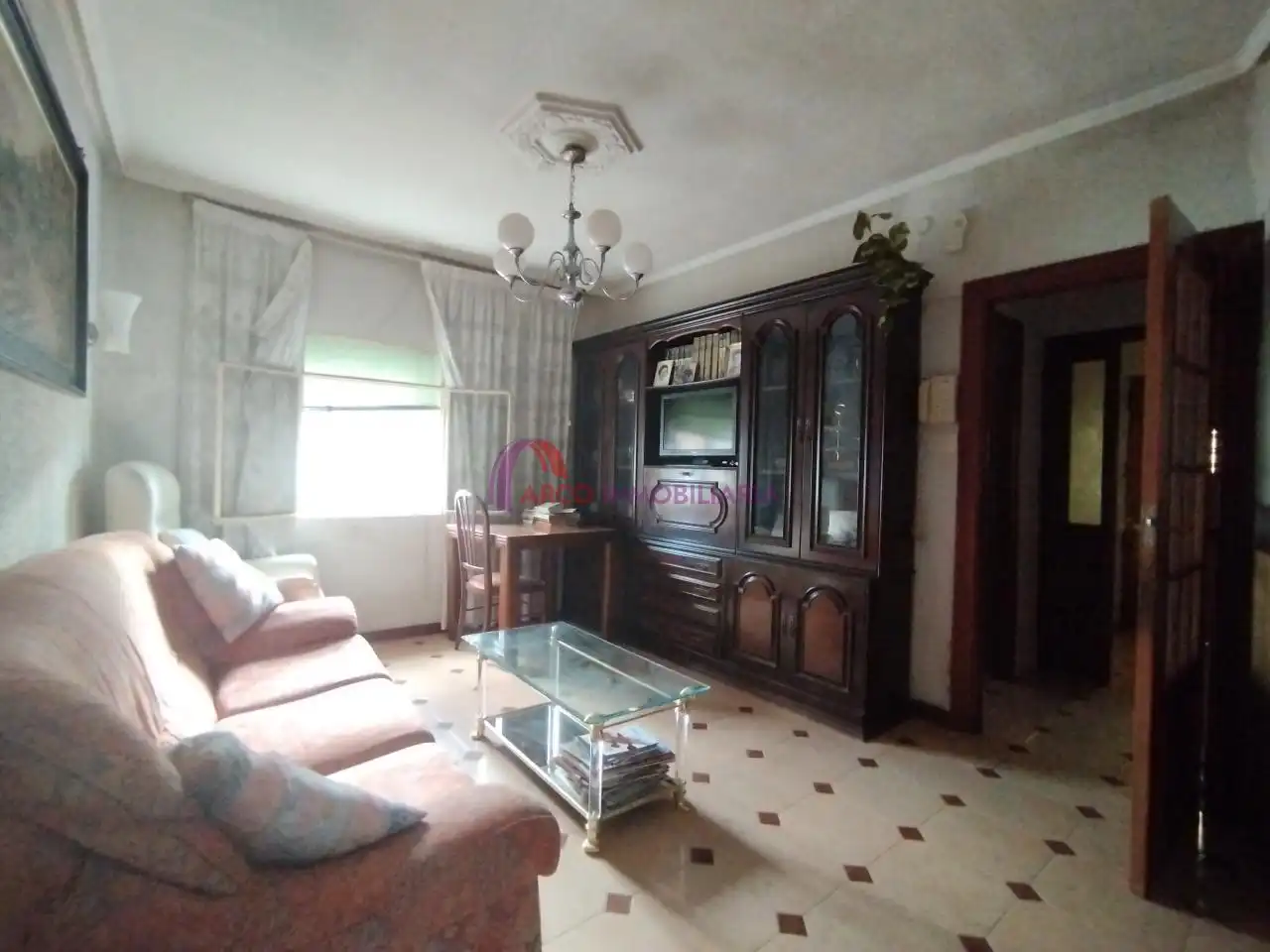 Sala de estar de Casa o chalet en venta en Burgos con Calefacción, Jardín privado y Parquet