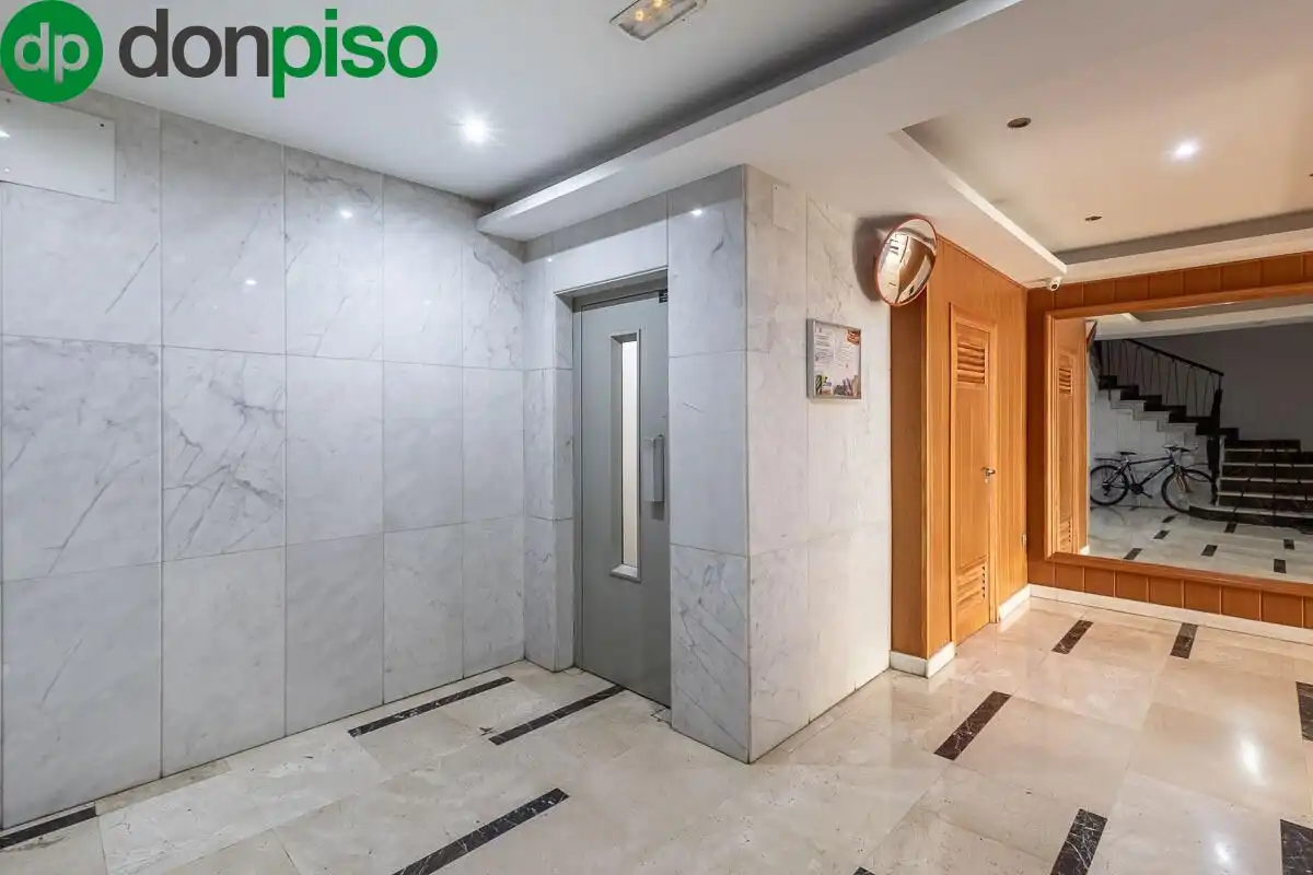Apartament amb terrassa en venda a Calle ANGEL BARRIOS 1, imagen 26