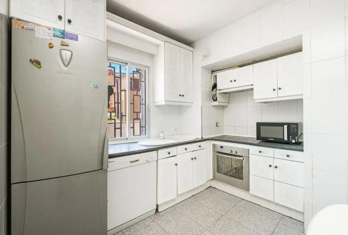 Cuina de Casa o xalet en venda en Madrid amb Aire condicionat, Calefacció i Jardí privat