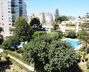 Vista exterior de Apartament en venda en Fuengirola amb Aire condicionat, Terrassa i Balcó