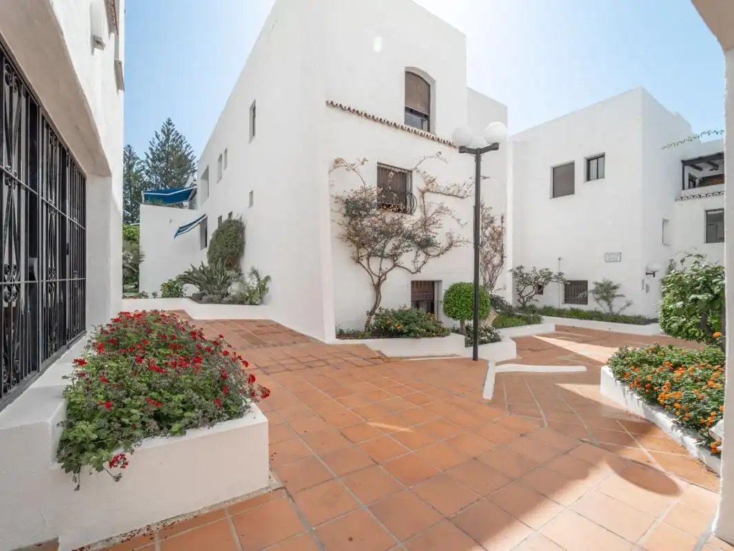 Exterior view of Flat for sale in Marbella  with Air Conditioner, Heating and Private garden