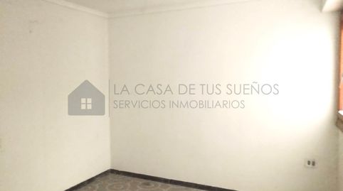 PISO PARA REFORMAR EN SAX CON ASCENSOR, PATIO Y BALCON, imatge 4