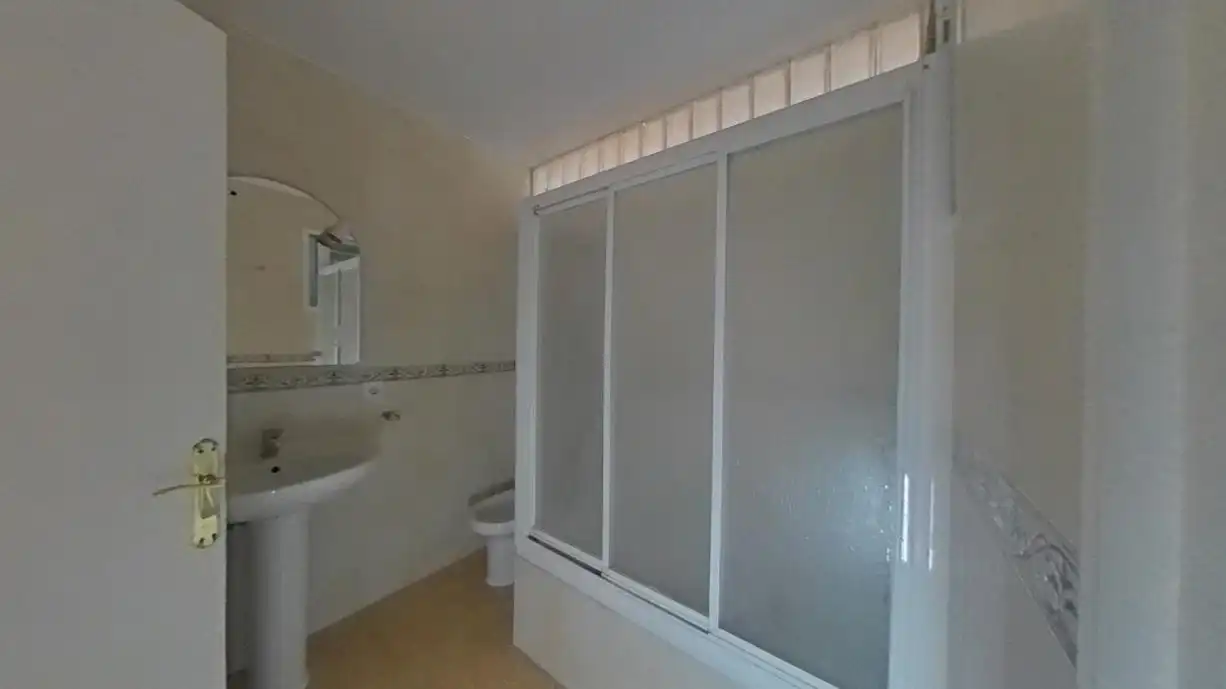 Piso con ascensor en venta en C/ Orense, imagen 27