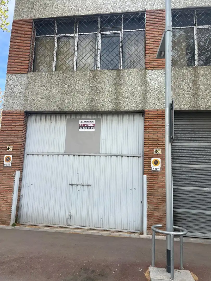 Industriegebäude zum Verkauf in Sant Andreu
