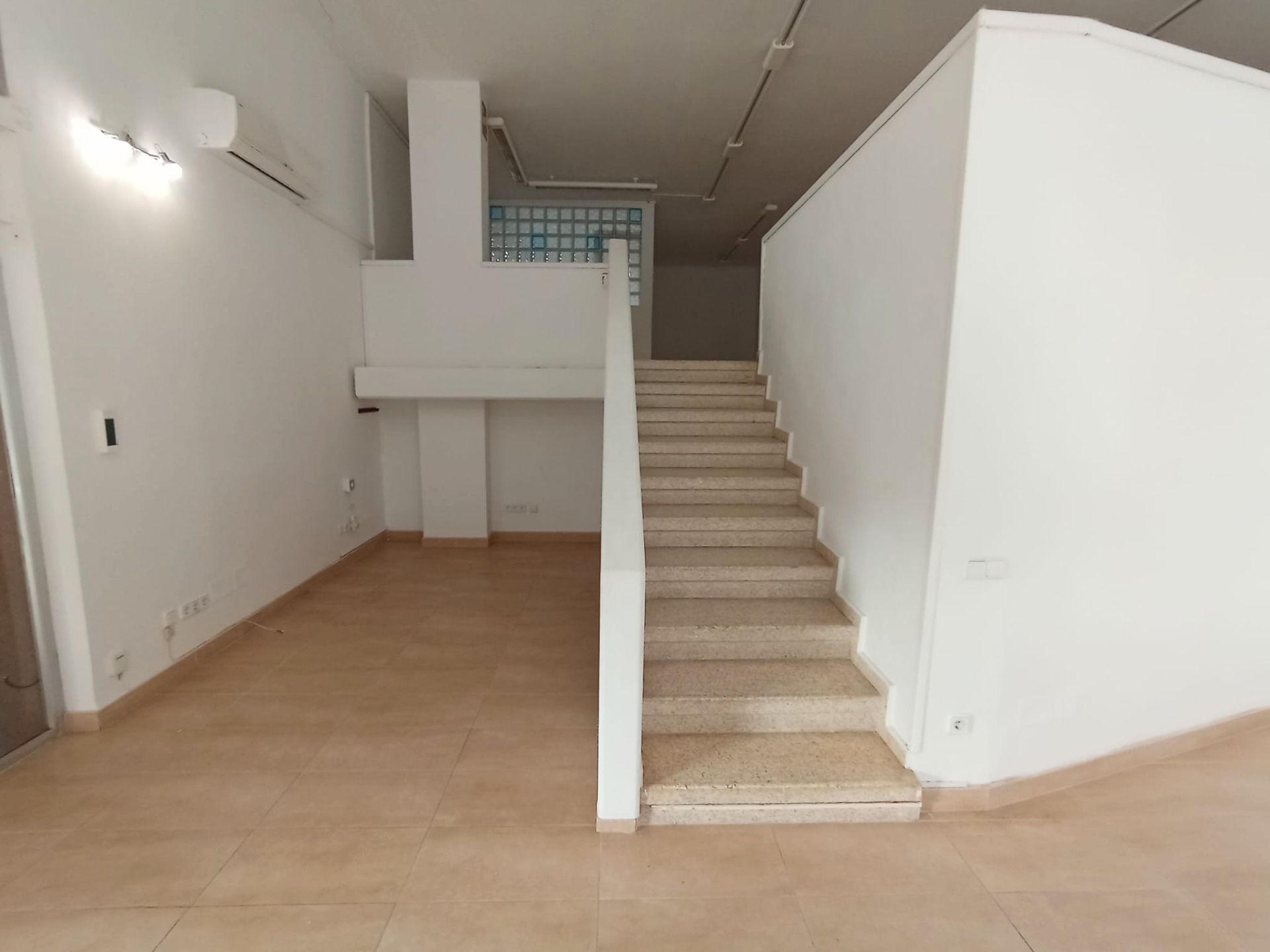 Premises for sale in Mataró  with Air Conditioner