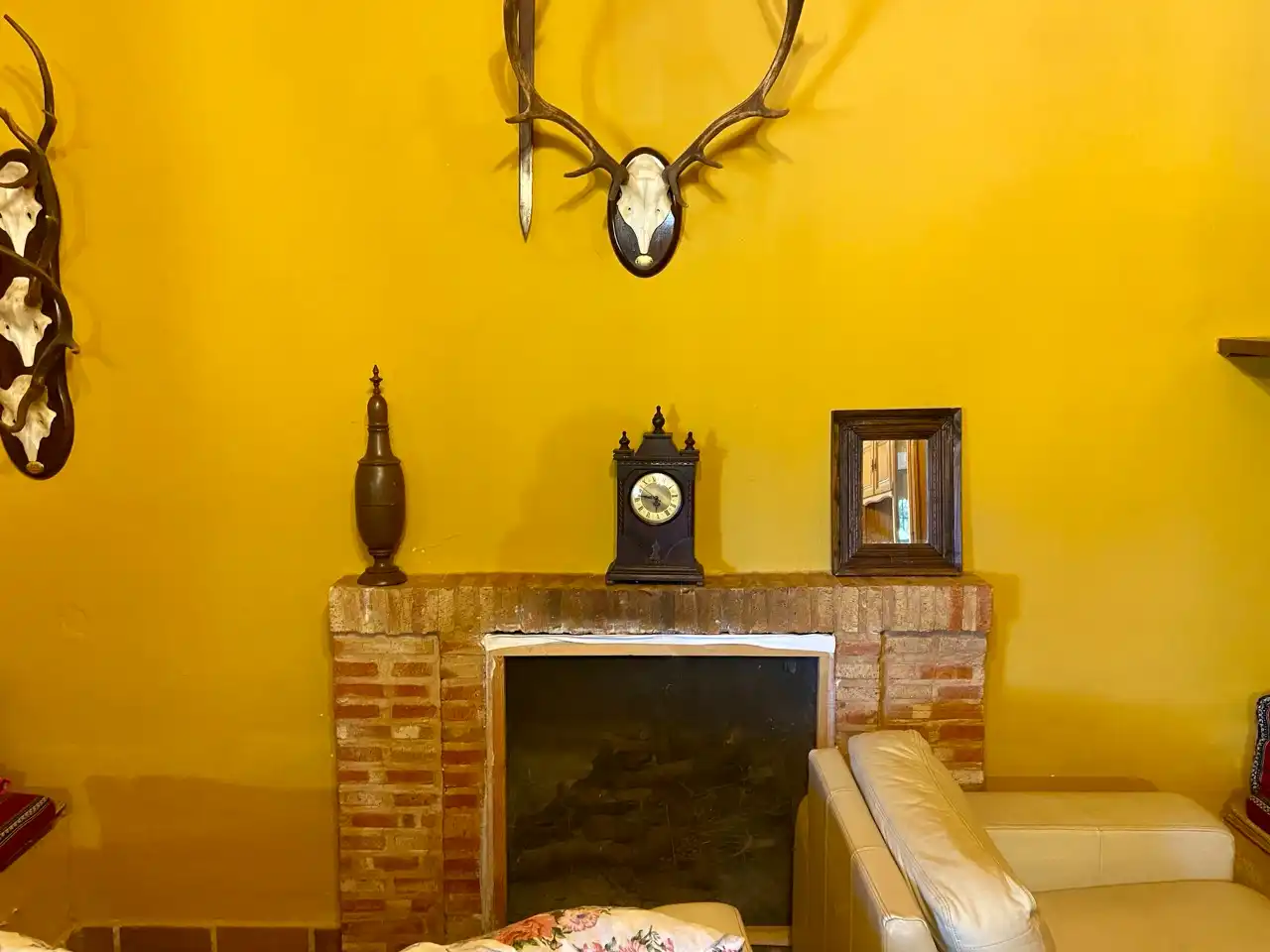 Sala de estar de Casa o chalet en venta en Fernán Caballero con Aire acondicionado, Jardín privado y Trastero