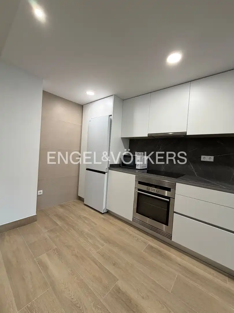 Cocina de Piso de alquiler en Valencia con Aire acondicionado, Calefacción y Balcón