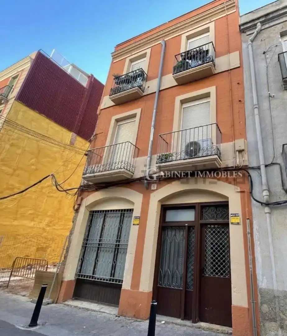 Außenansicht von Gebäude zum Verkauf in Reus