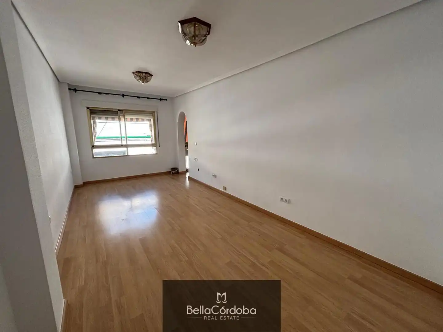 Wohnzimmer von Wohnung zur Miete in Córdoba mit Klimaanlage, Heizung und Terrasse