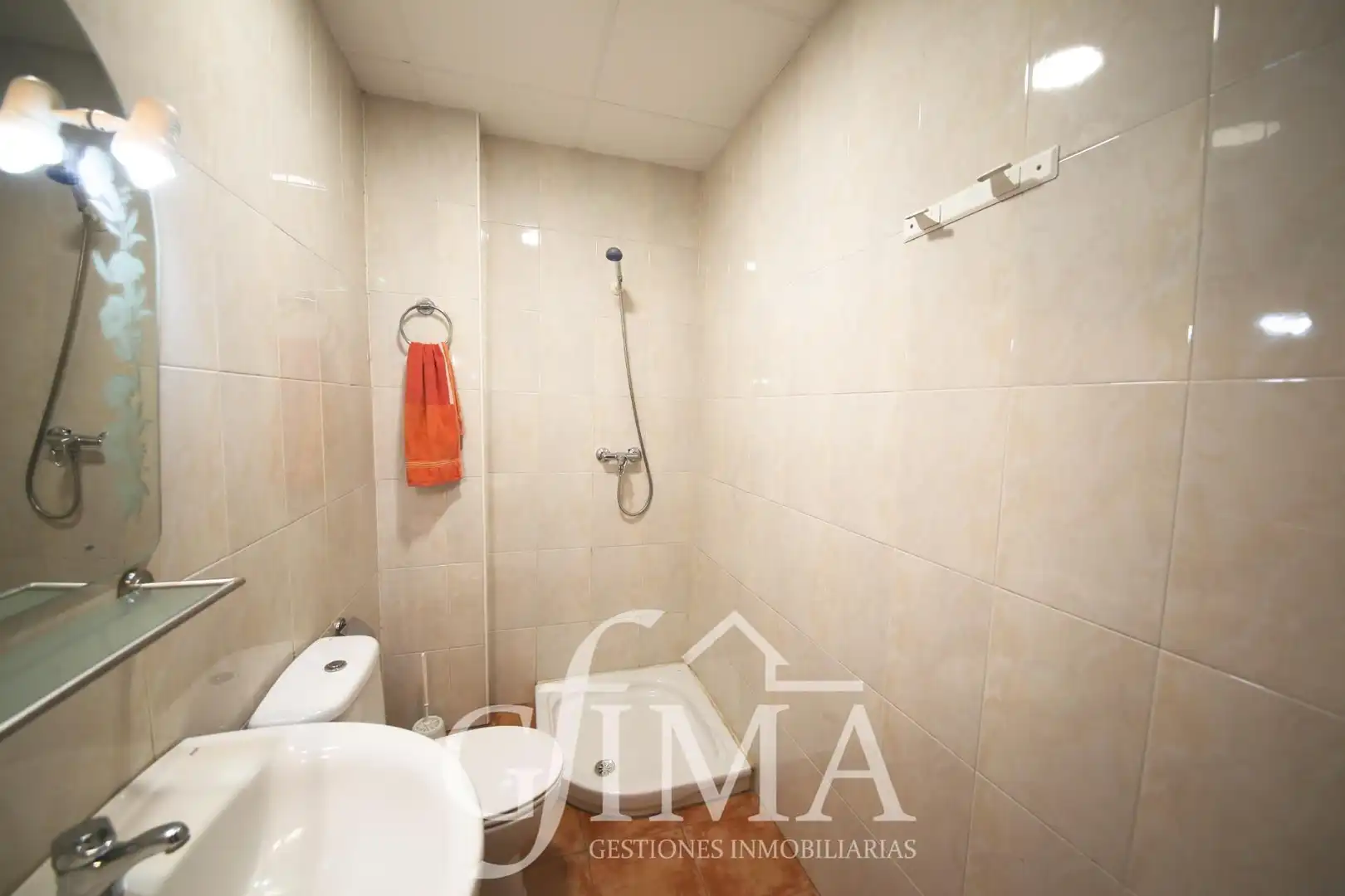 Bathroom of Houses for sale in Tomelloso  with Air Conditioner, Heating and Terrace