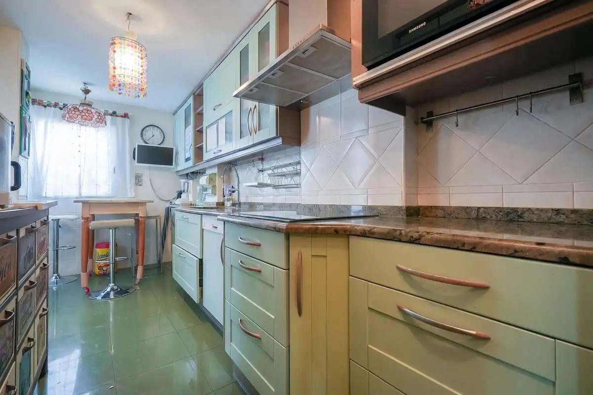 Cocina de Casa adosada en venta en Guadalajara con Aire acondicionado, Calefacción y Terraza