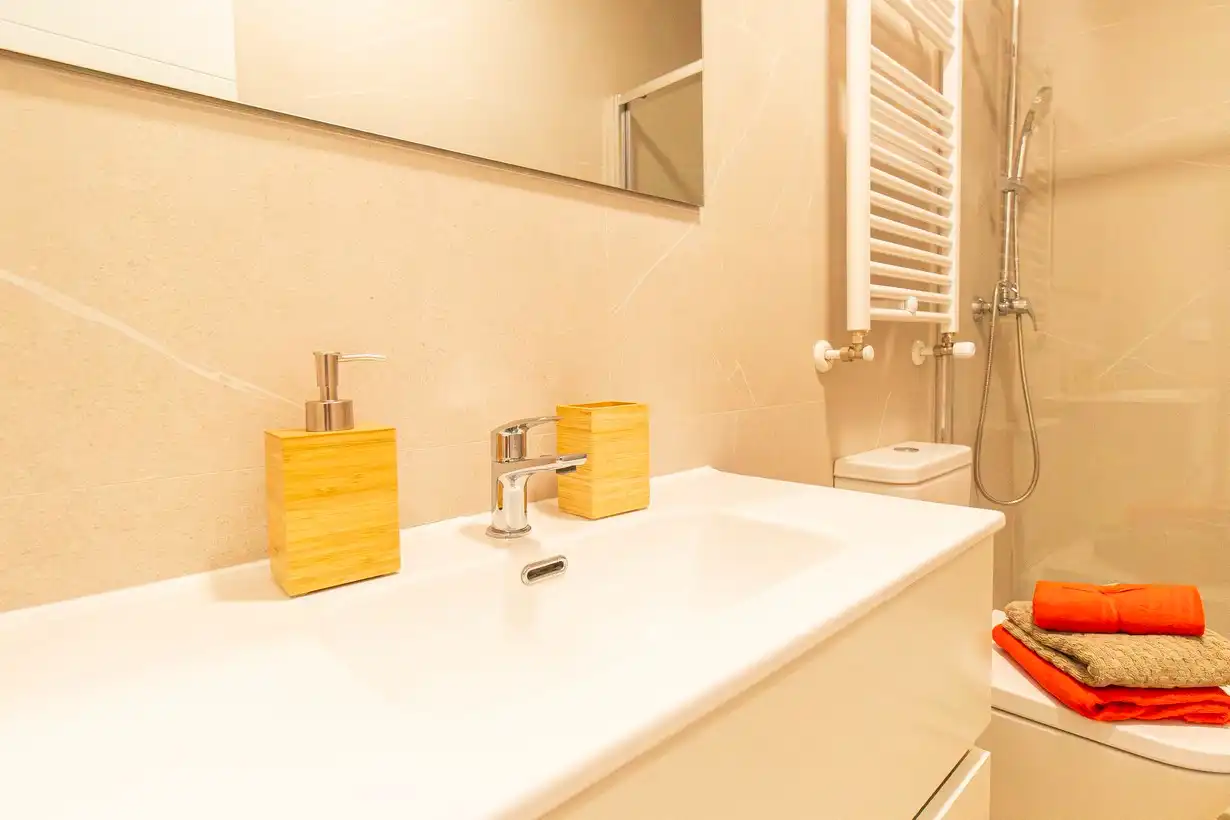Baño de Piso de alquiler en Madrid con Aire acondicionado, Calefacción y Terraza