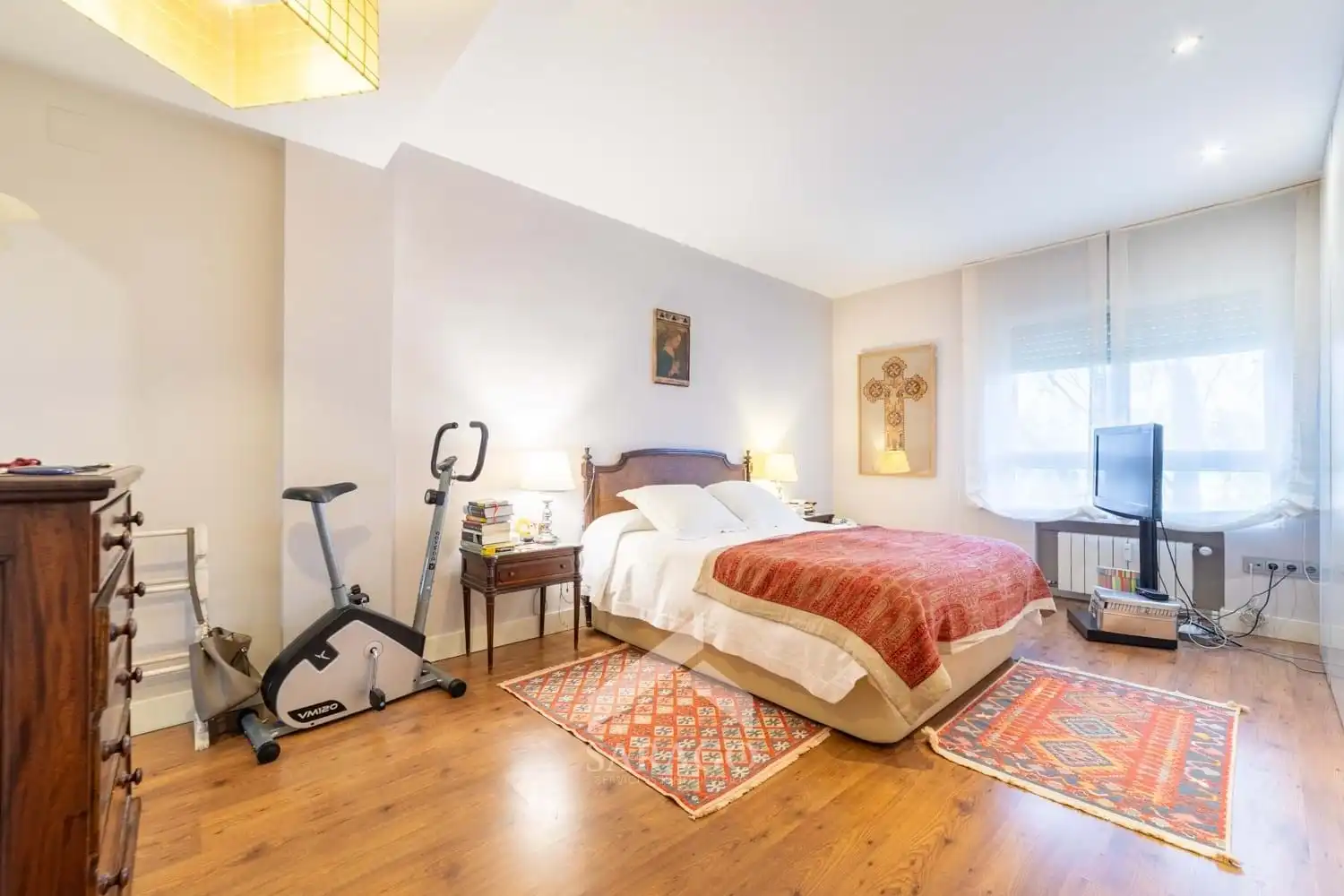 Habitación de Piso en venta en Madrid con Calefacción, Trastero y Piscina