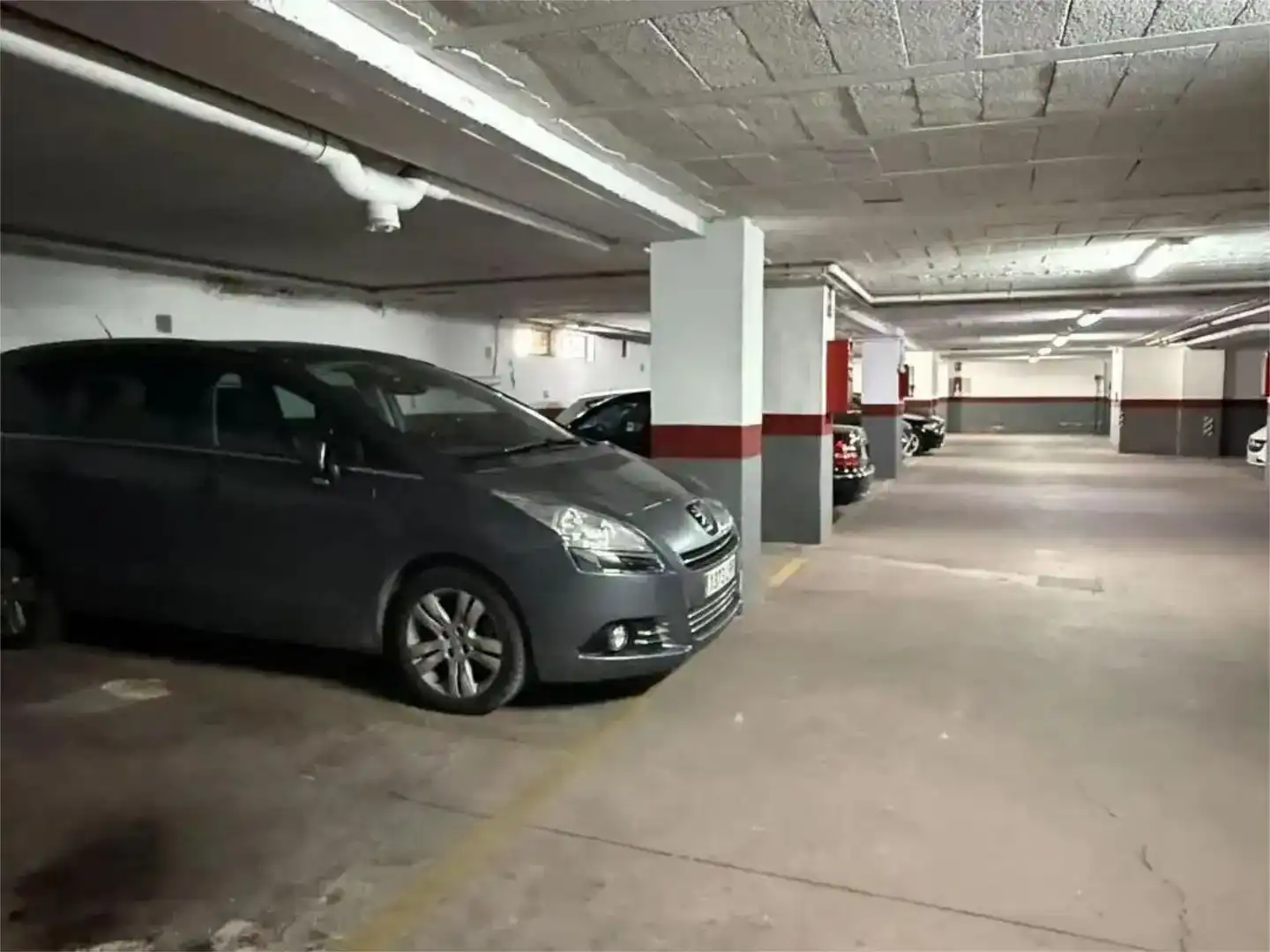 Aparcament de Pis en venda en  Jaén Capital amb Aire condicionat, Piscina i Balcó