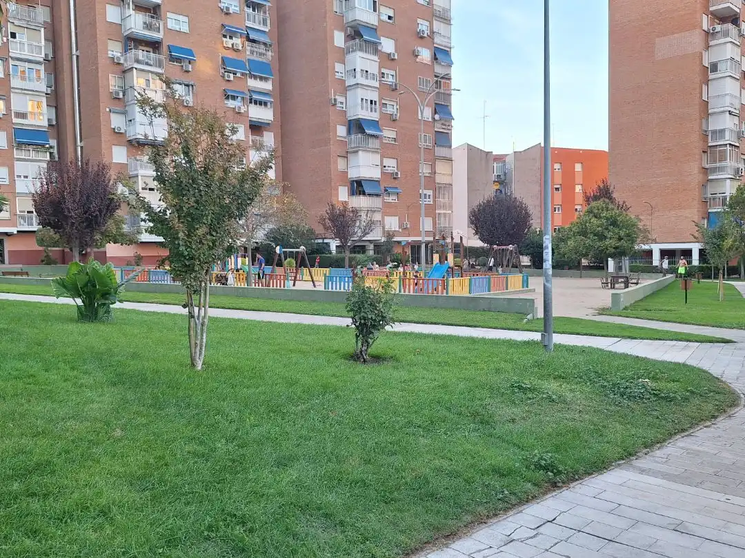 Vista exterior de Piso en venta en Alcorcón con Aire acondicionado y Terraza