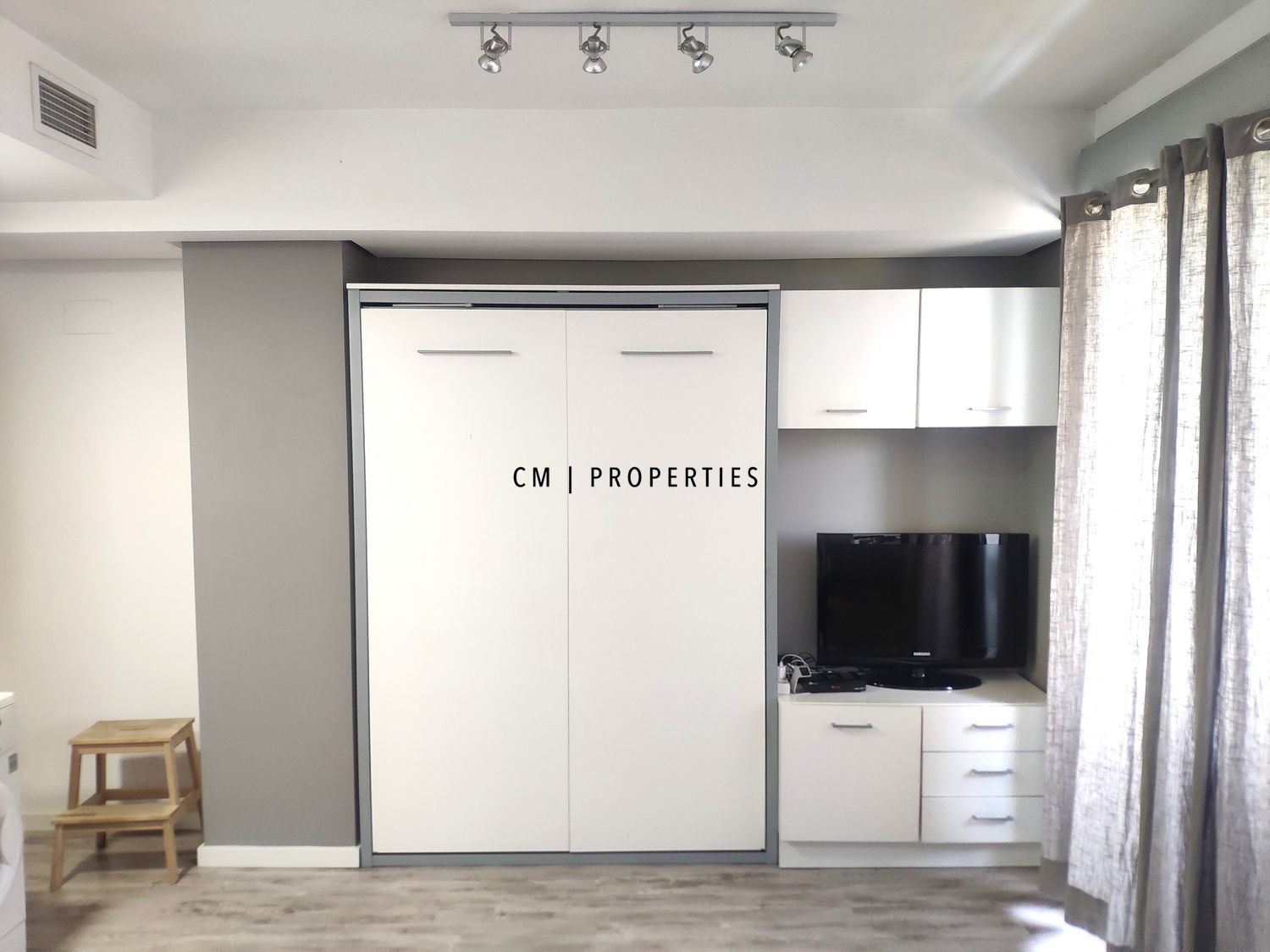 Bedroom of Flat for sale in  Valencia Capital  with Air Conditioner, Terrace and Swimming Pool