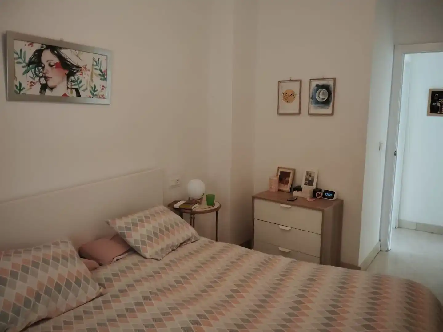 Bedroom of Flat for rent in Sevilla  with Air Conditioner and Private garden