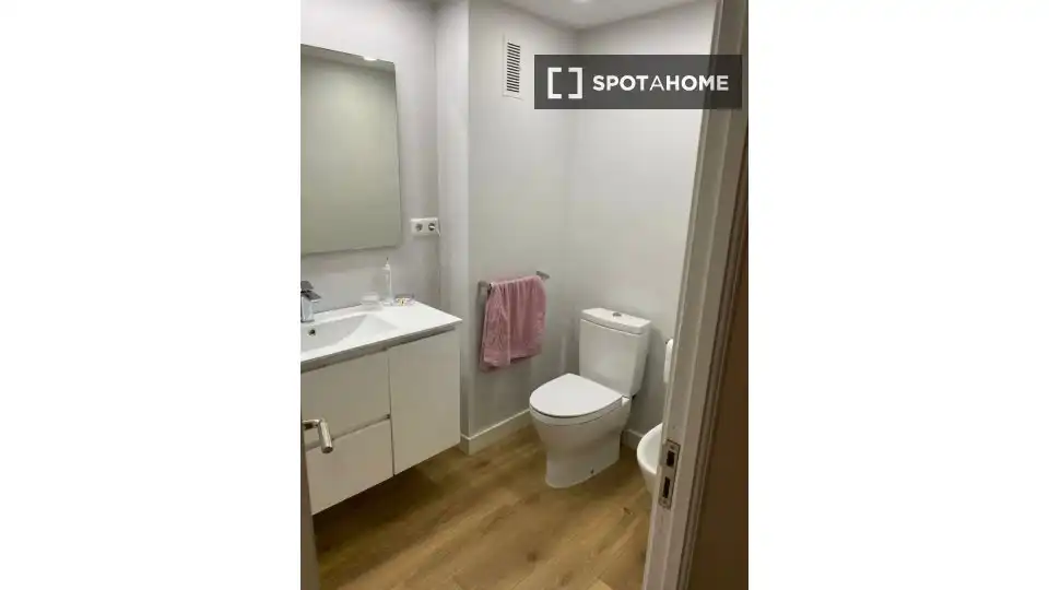 Badezimmer von Wohnung zur Miete in Godella mit Klimaanlage, Heizung und Möbliert