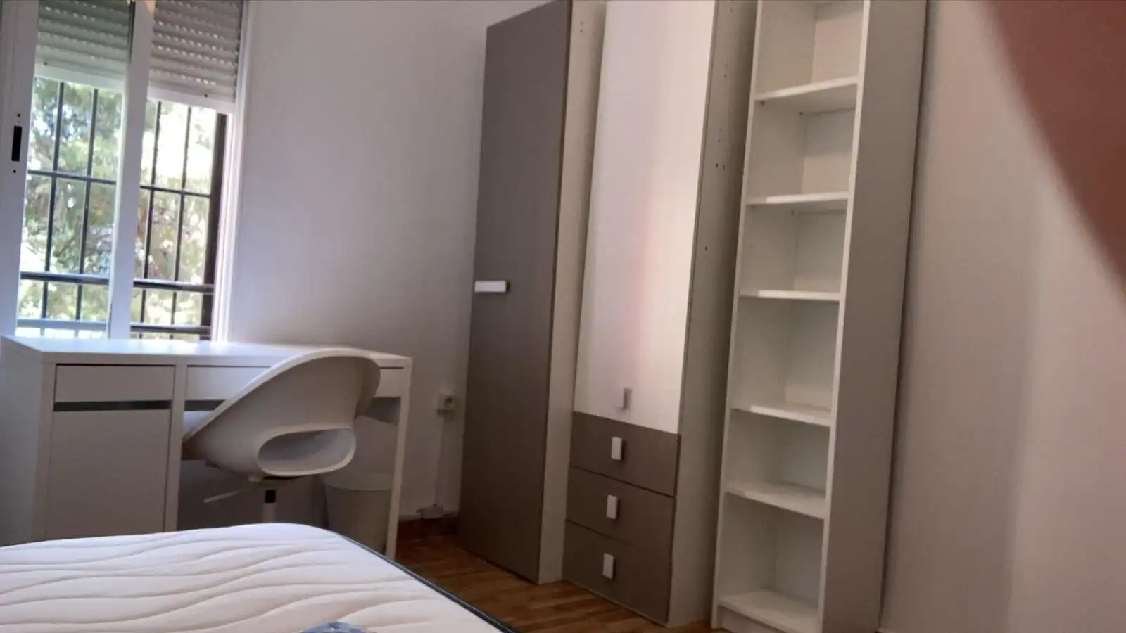 Dormitori de Apartament de lloguer en Granada